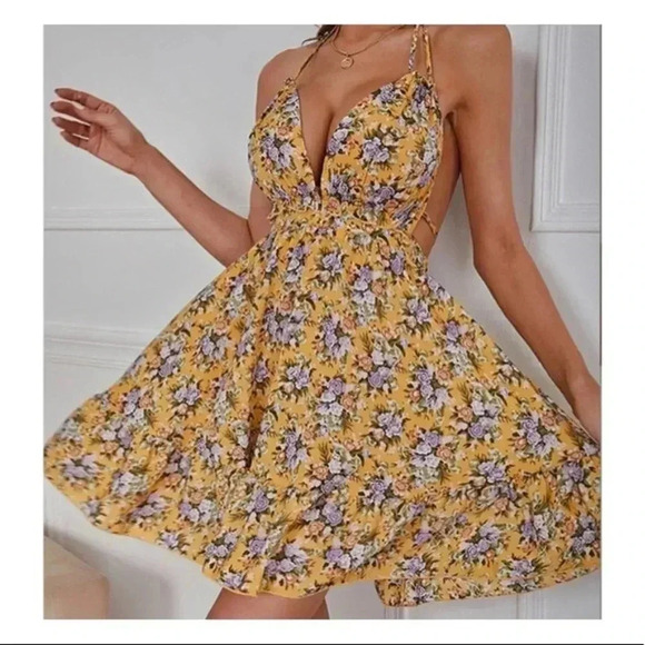 🆕Floral Ruffle-Trim Sleeveless Halter Dress XS🆕 - Picture 5 of 12